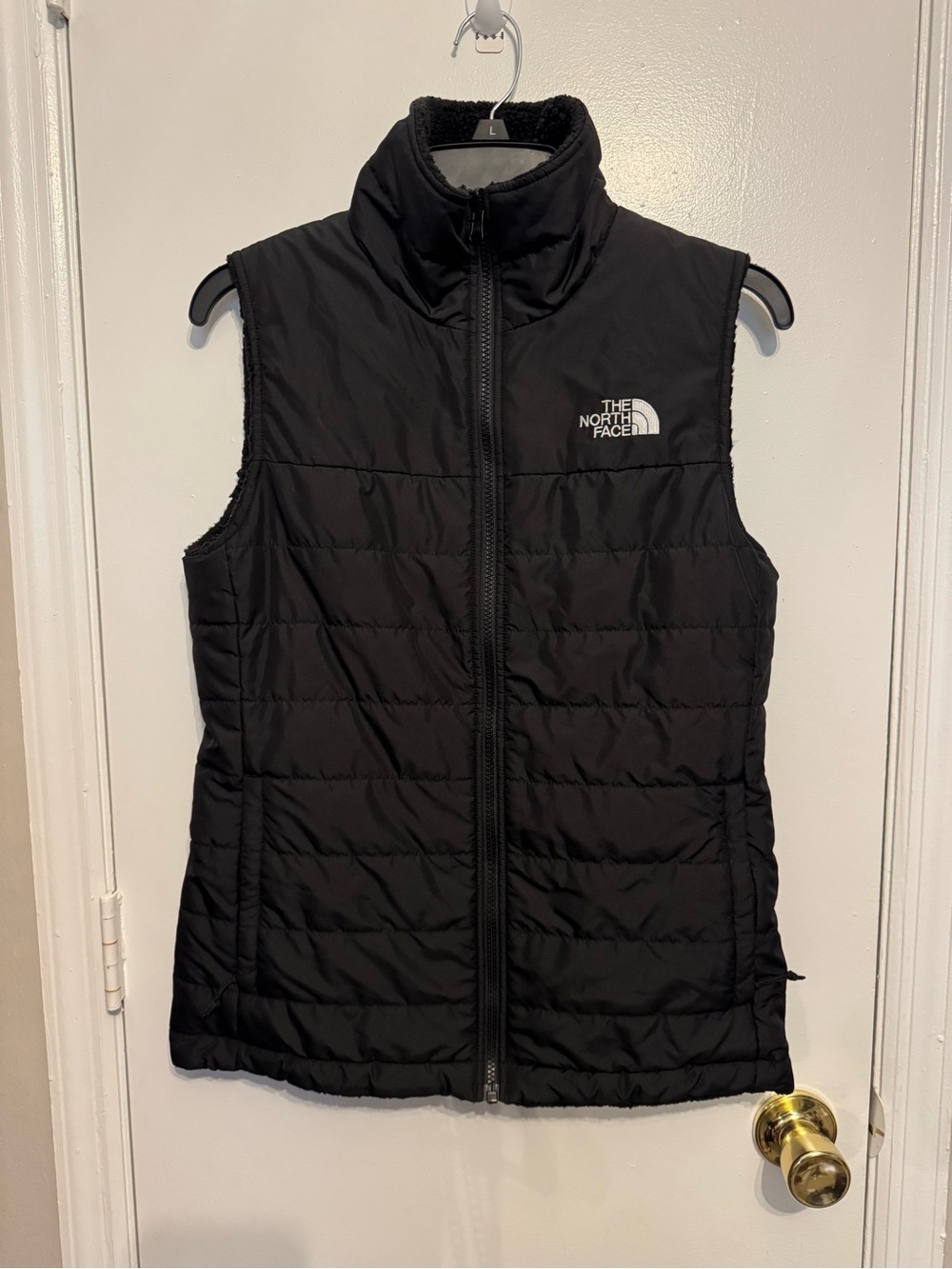 The North Face Black Mossbud Insulated Reversibl Puffer Vest size Small